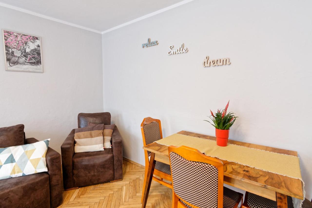 Апартаменты Apartament Pod Krasnalem Wroclovkiem Вроцлав Экстерьер фото